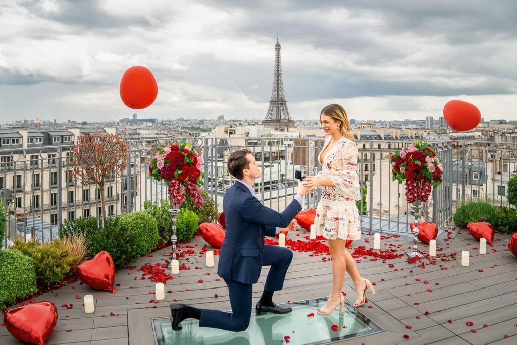 Paris proposal photographer Private Eiffel Tower Rooftop Proposal